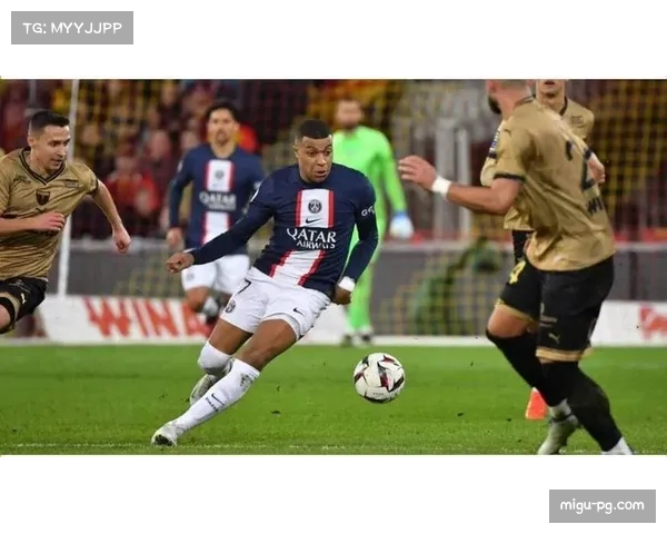 巴黎FC主场主打4-3-3高位压迫，擅长开场抢攻